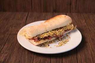 Antony Bourdain vibe mortadela