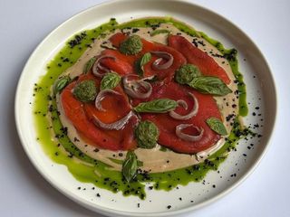 ЗАПЕЧЕНІ ПЕРЦІ, СОУС ТОНАТО, АНЧОУСИ