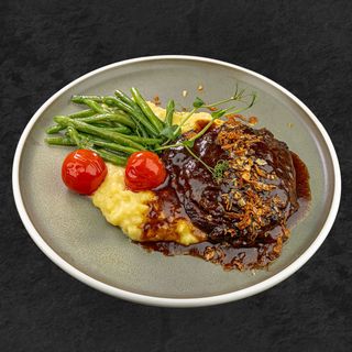 Телешки бузи със зелен боб