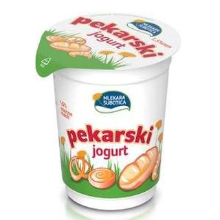 Pekarski jogurt čaša