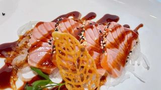 Salmone tataki