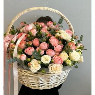 ვარდები კალათში