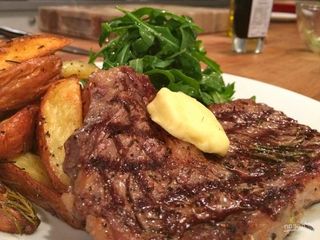 Стейк свинний по-угорськи/Hungarian-style pork steak (200g)