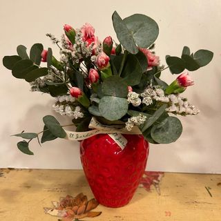 FRESA PEQUEÑA CON ADORNO FLORAL