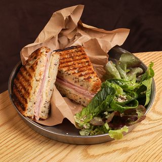 Сендвіч з прошутто котто (280г)