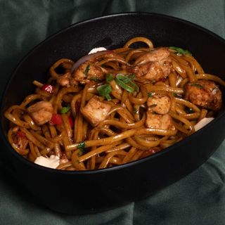TALLARIN SALTADO DE POLLO
