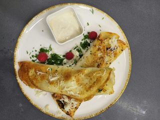 Naleśniki z kurczakiem i pieczarkami