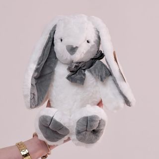 Біленьке зайченя