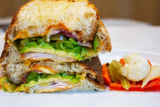 Авокадо мелт з беконом, халапеньйо, 300 г