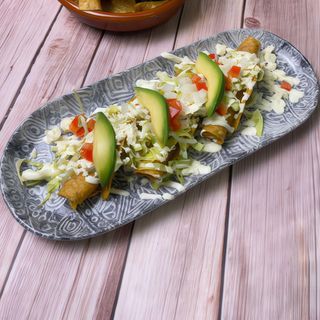 Flautas de pollo