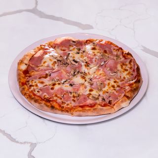 Pizza Prosciutto con funghi
