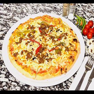 PIZZA BOLONHESA