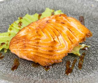 301 - Salmone alla piastra con salsa teriyaki
