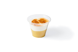 Iogurte com puré de maçã e canela