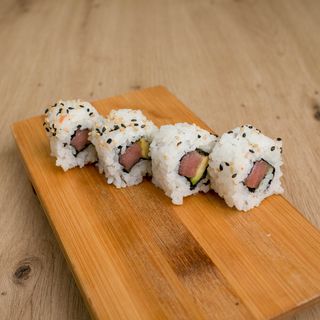 28. Spicy Tuna Crunch (4 Uds.)