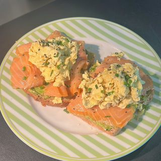 Avo T Eggs&Salmon