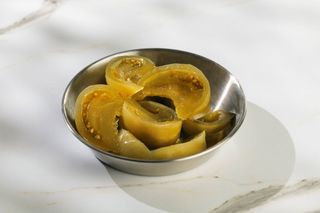 მჟავე პომიდორი