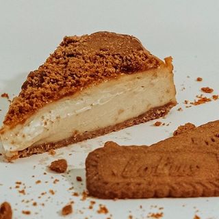 Cheesecake de Lotus Biscoff (porción)