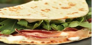 Piadina al formaggio francese
