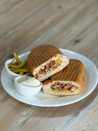 Донер ассорти в батоне