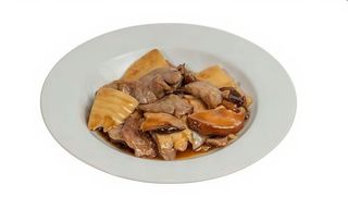 33. Manzo bambu e funghi