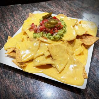 Nachos Con Queso Cheddar (Ración)