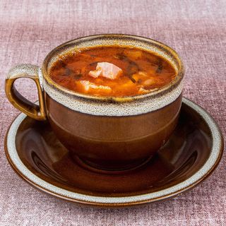 Ciorbă de fasole boabe cu ciolan afumat 340/60/100g