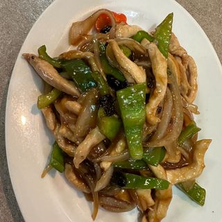 Pollo Con Pimientos Verdes Y Salsa De Judías Negras