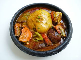 Placali Sauce Graine & Patte De Boeuf