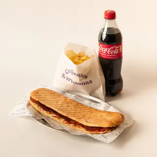 Menú Bocadillo Lomo de Cebo Ibérico, Patatas Artesanales y Refresco