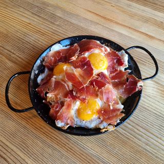 Huevos Rotos Con Jamón