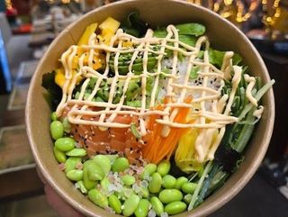 SUSHI BOWL – ŁOSOŚ CLASSIC