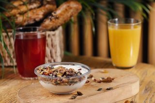 გაწურული მაწონი გრანოლათი