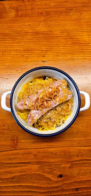 Adventska kobasica punjena sirom