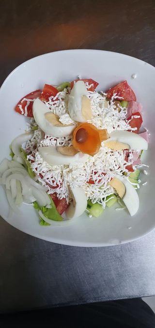 Овчарска салата (500г)