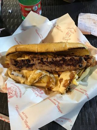 Panino salsiccia e friarielli e provola