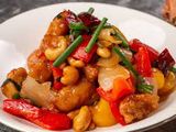 Stir fried chicken with cashew nuts