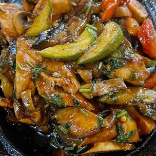 «КУРИЦА НА ЖАРОВНЕ»