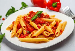 Penne pomodoro e peperoni