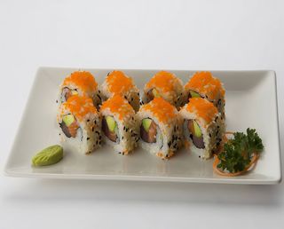 Uramaki Masago Roll (8 Uds.)