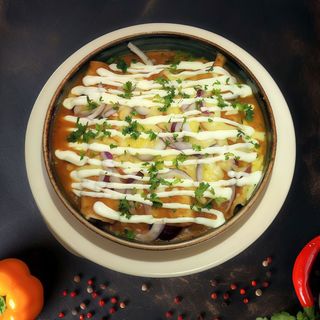 Enchiladas de pollo en salsa roja