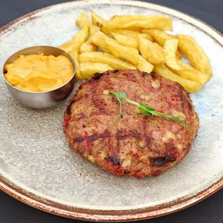 Балканска плескавица (350 г)