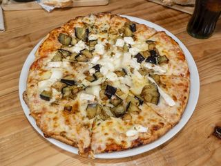 Pizza Queso de Cabra, Berenjenas y Miel (Grande)