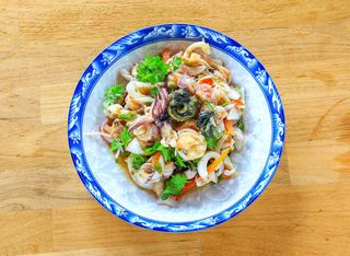 Салата Морски дарове (350г)