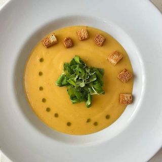 Supa crema de linte rosie