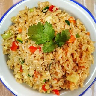 Arroz jazmín integral ecológico con verduritas salteadas