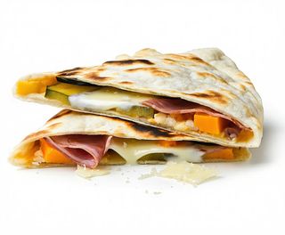 Piadina con crudo, melanzane, grana e