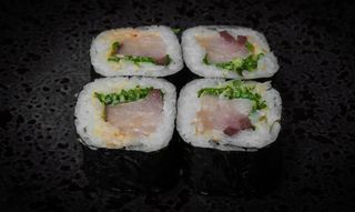 Negi Hamachi roll