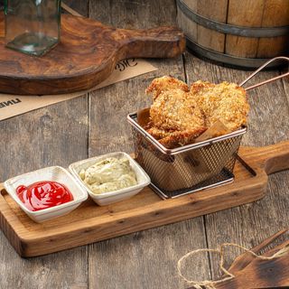 Куриные стрипсы с фирменным соусом (330 гр)