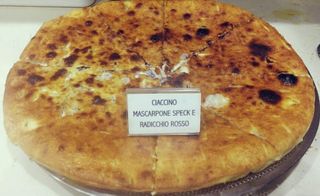 Ciaccino con speck, crema di radicchio rosso 500 g